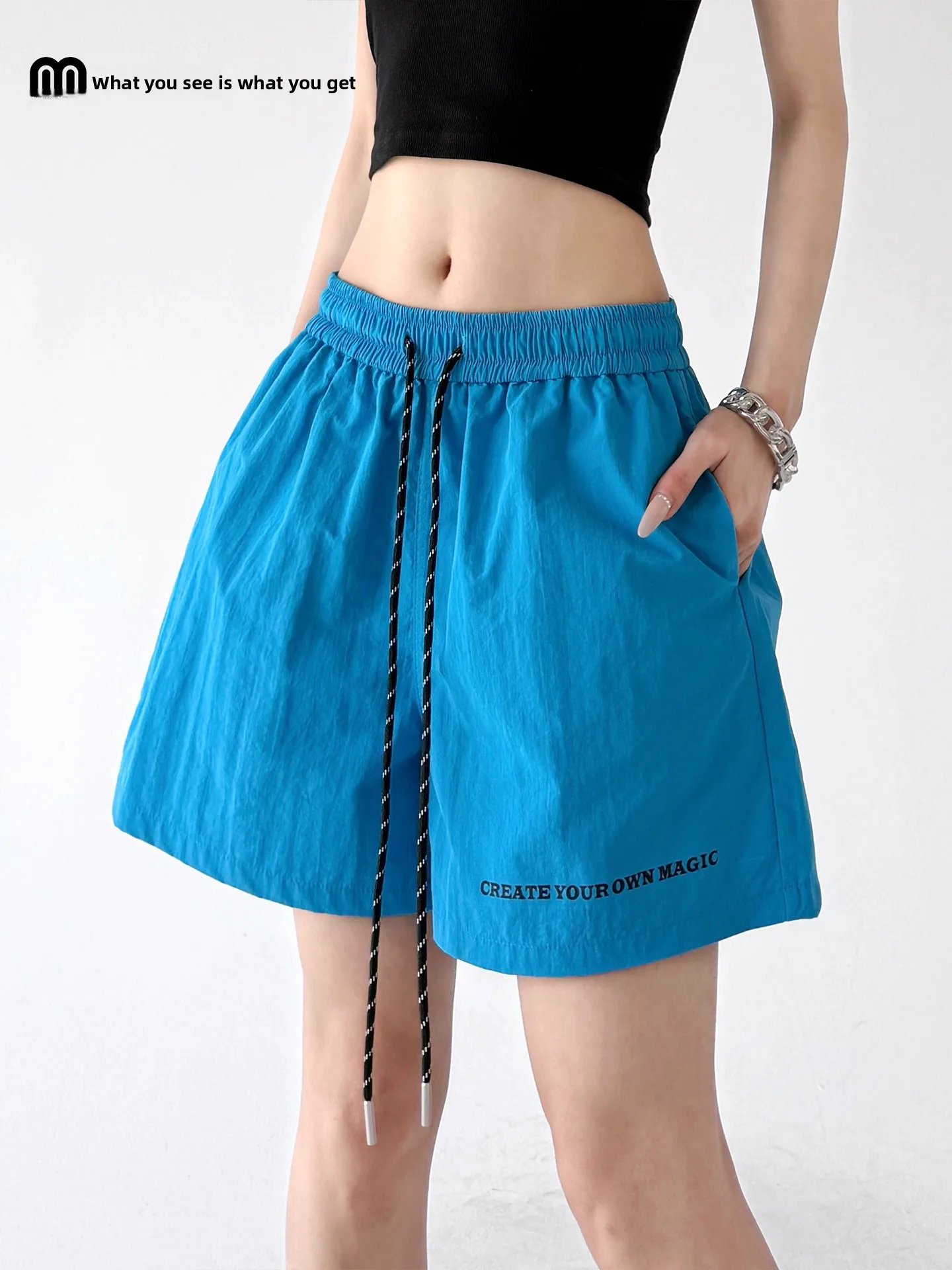 Blue High-Waist Sports Shorts Women's Summer 2026 Outdoor Casual Pants Slimming Effect High-End Feeling Five-Quarter Length
Blue High-Waist Sports Shorts Women's Summer 2026 Outdoor Casual Pants Slimming Effect High-End Feeling Five-Quarter Length
