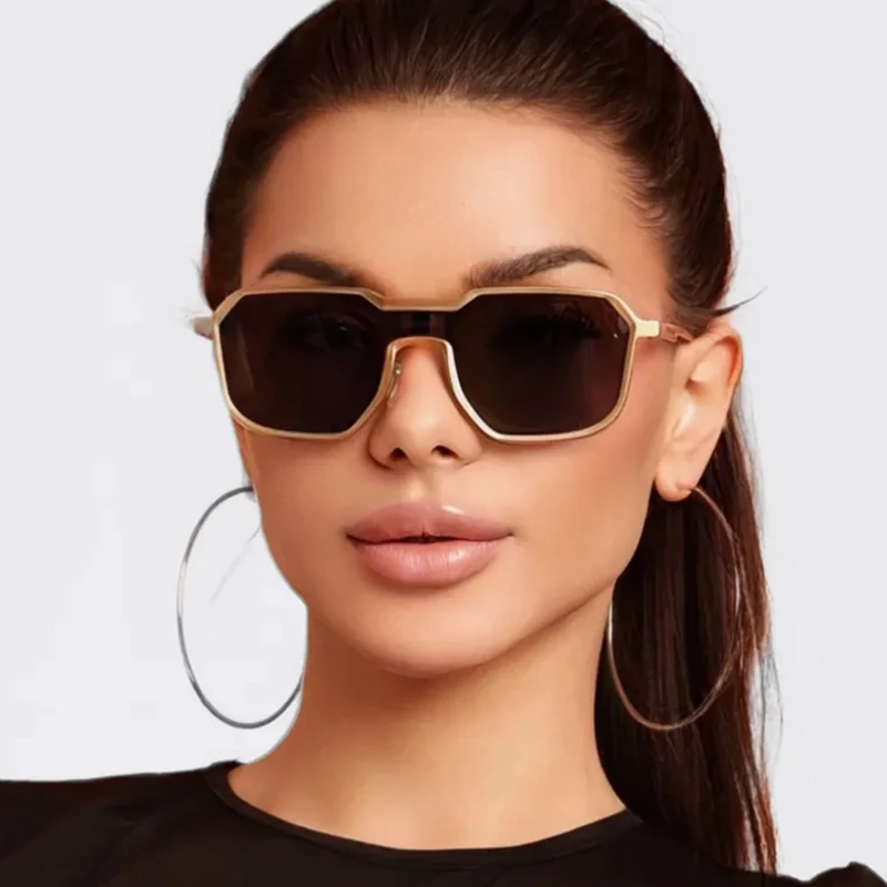 Punk Style One-piece Sunglasses For Men And Women Large Frame Polygonal Trendy Fashion Sunglasses 410
Punk Style One-piece Sunglasses For Men And Women Large Frame Polygonal Trendy Fashion Sunglasses 410