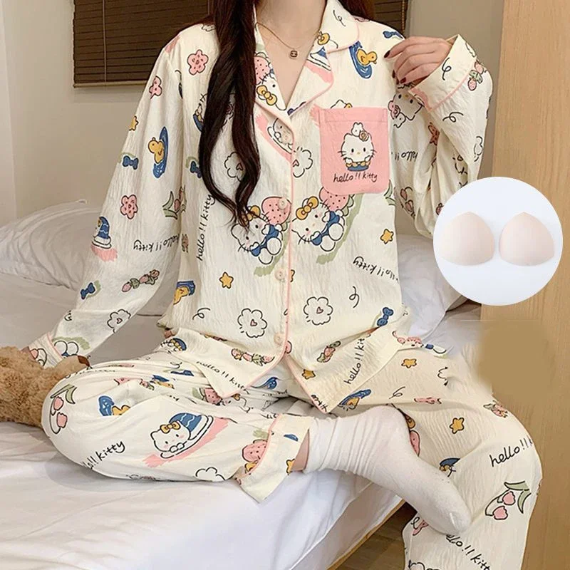 Sanrio Girl Flip Collar with Chest Cushion Пижамный комплект Весна и осень Kawaii Hello Kitty Comic Go Out Модный комплект одежды для отдыха
Sanrio Girl Flip Collar with Chest Cushion Пижамный комплект Весна и осень Kawaii Hello Kitty Comic Go Out Модный комплект одежды для отдыха