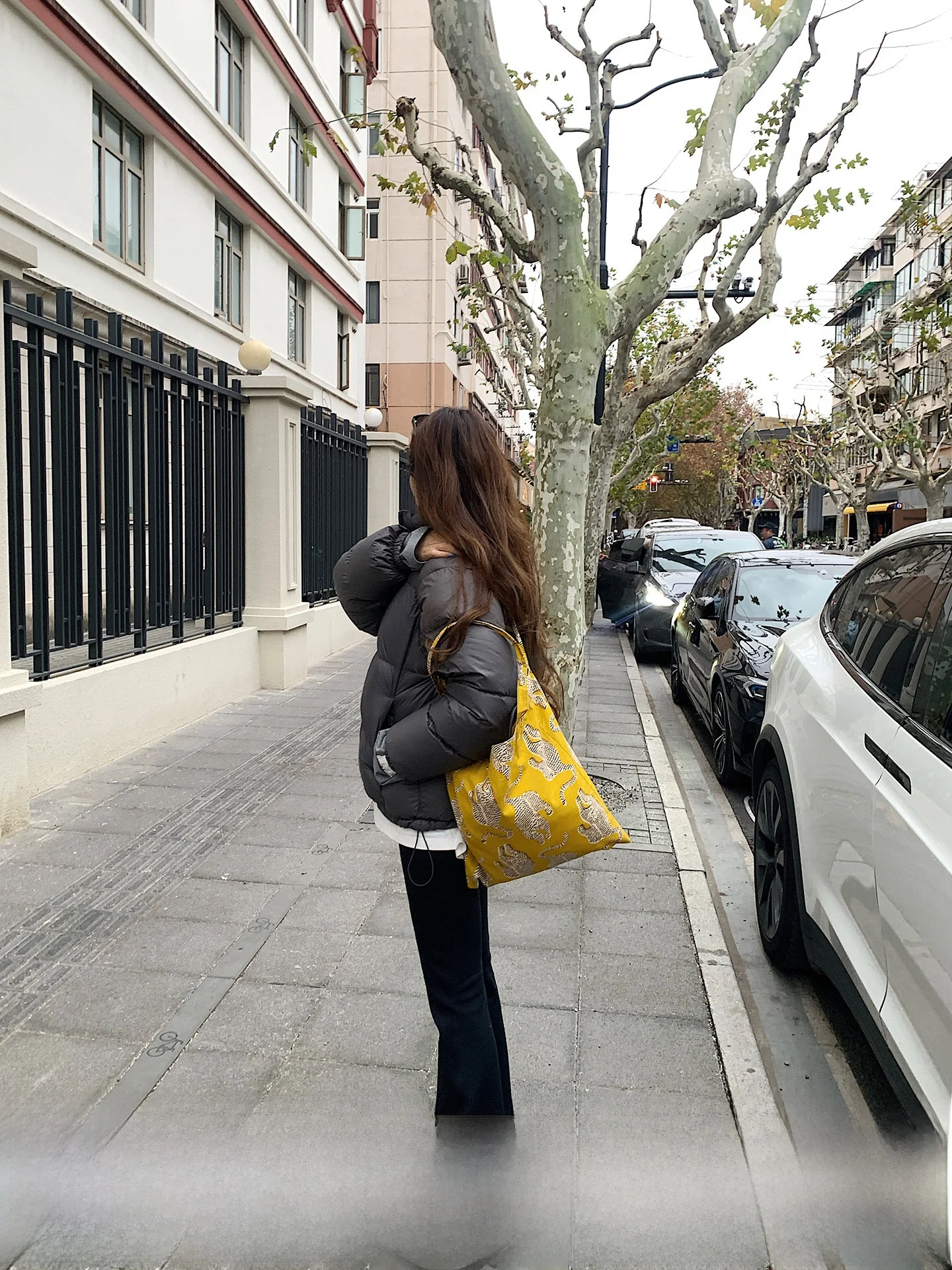 Women's Fleece Lined Flared Pants High Waist Thickened Winter Warm Trousers Casual Leggings Black Elastic Slimming Base Layer
Women's Fleece Lined Flared Pants High Waist Thickened Winter Warm Trousers Casual Leggings Black Elastic Slimming Base Layer