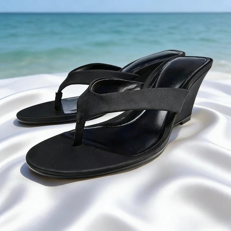 Summer 2026 Wedges Women Flip Flops Black Satin Luxury Women's Sandals Comfortable Non-Slip Clip Toe Casual Beach Slippers Women
Summer 2026 Wedges Women Flip Flops Black Satin Luxury Women's Sandals Comfortable Non-Slip Clip Toe Casual Beach Slippers Women