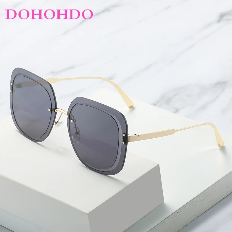 Classic Retro Big Frame Square Rice Nail Metal Sunglasses For Women Men Fashion Trendy Brand Designer Travel Sun Glasses UV400
Classic Retro Big Frame Square Rice Nail Metal Sunglasses For Women Men Fashion Trendy Brand Designer Travel Sun Glasses UV400
