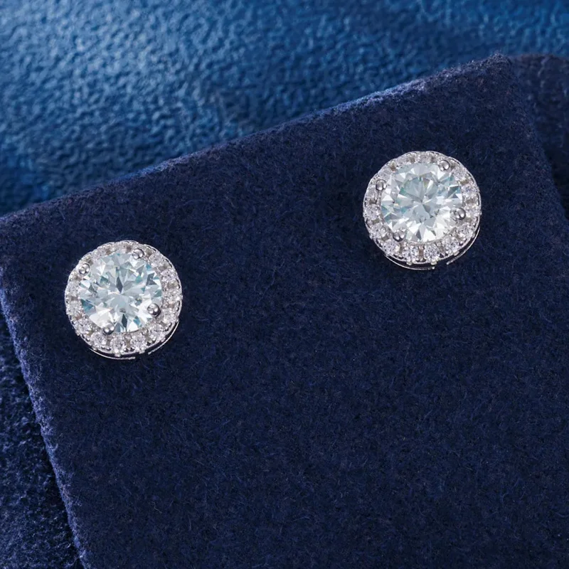 1 Pair of 0.5/1/2/3Carat Light Blue Round Cut Synthetic Moissanite Stud Earrings, Mature Style, Anniversary Christmas Gift.
1 Pair of 0.5/1/2/3Carat Light Blue Round Cut Synthetic Moissanite Stud Earrings, Mature Style, Anniversary Christmas Gift.