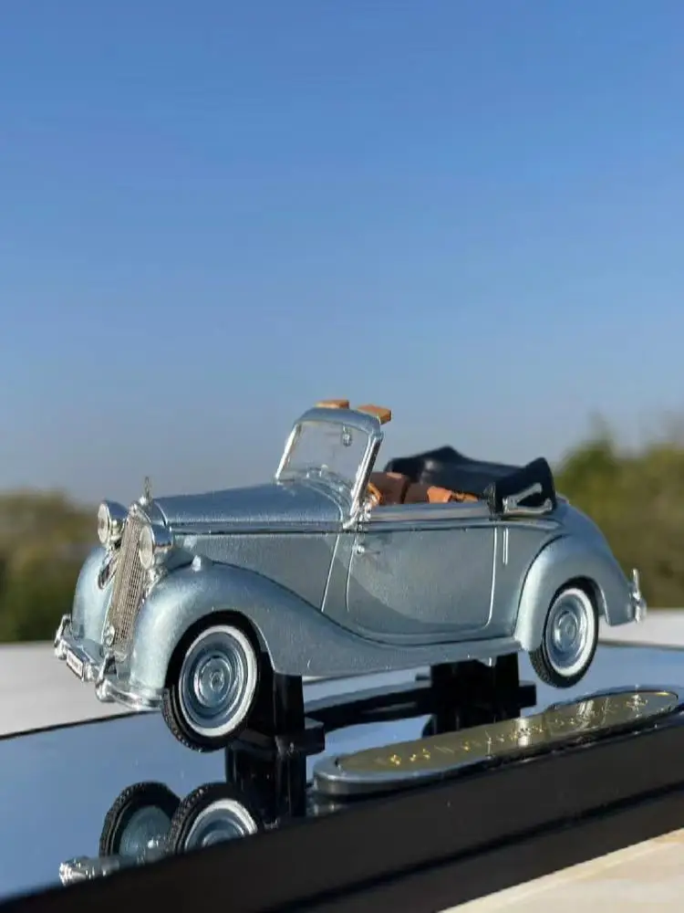 New To The Special Die-casting Metal 1/43 German Luxury Vintage Car Model Furniture Show Collection Toys For Children
New To The Special Die-casting Metal 1/43 German Luxury Vintage Car Model Furniture Show Collection Toys For Children
