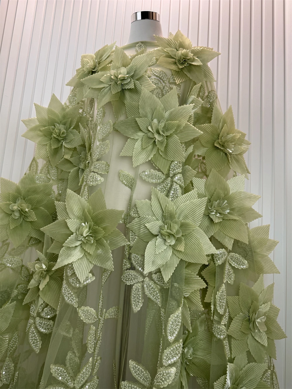 Latest 2026 African 3DFlower Tulle Lace Fabric Embroidered Applique Dubai Style Nigerian Sewing Material for Clothing Home Decor
Latest 2026 African 3DFlower Tulle Lace Fabric Embroidered Applique Dubai Style Nigerian Sewing Material for Clothing Home Decor
