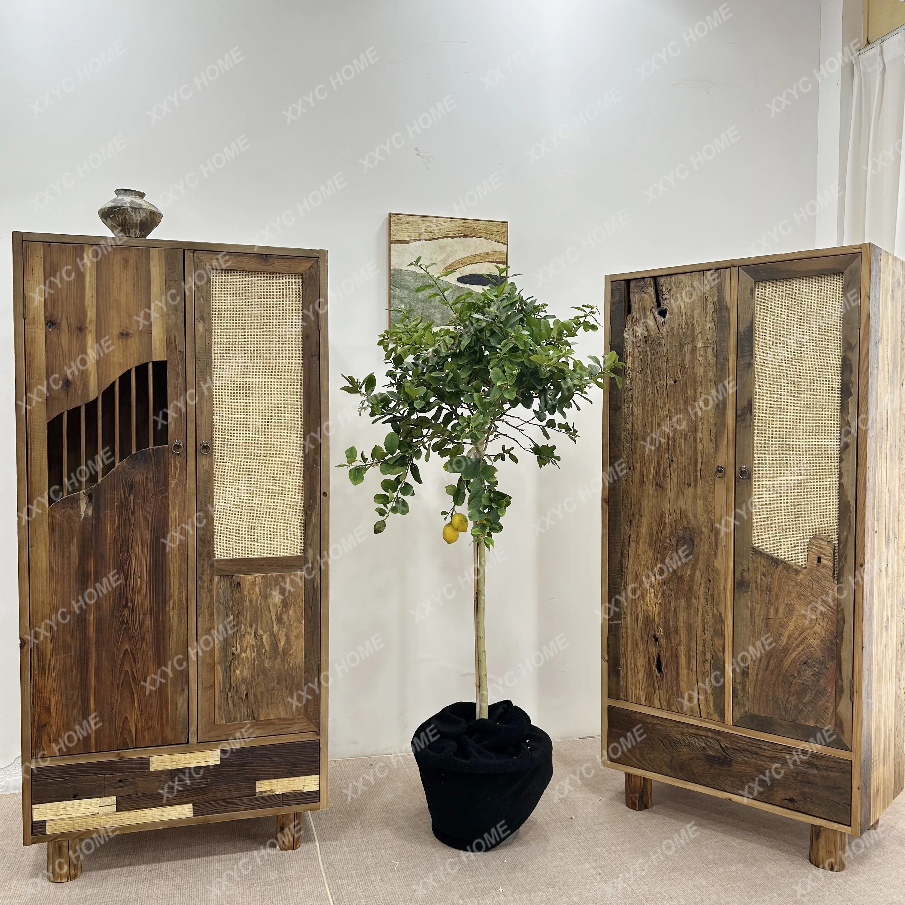 All solid wood wardrobe mortise and tenon craft home bedroom clothes hanging wardrobe storage storage display cabinet
All solid wood wardrobe mortise and tenon craft home bedroom clothes hanging wardrobe storage storage display cabinet