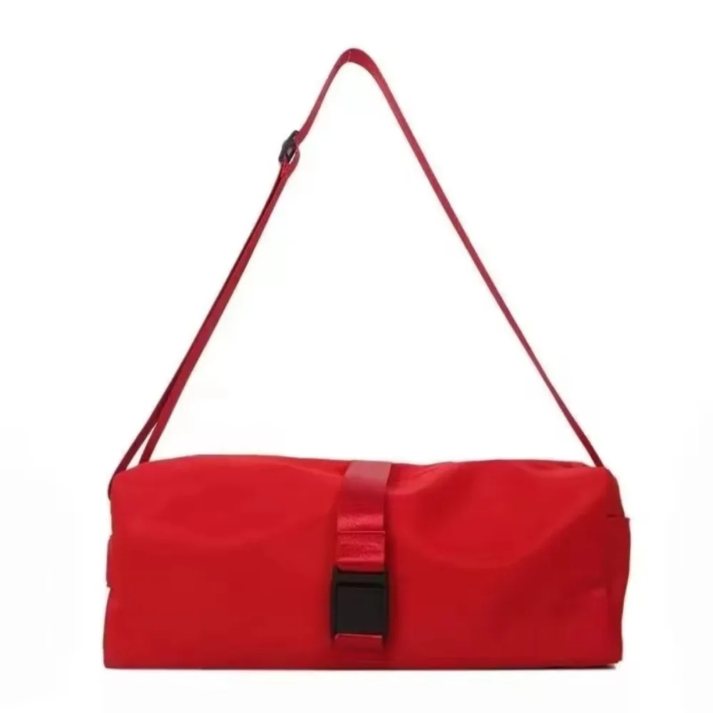 Buckle Design Sports Gym Bag Large Capacity Lightweight Fitness Training Bag Oxford Cloth Waterproof Yoga Mat Carry Bag Swimming
Buckle Design Sports Gym Bag Large Capacity Lightweight Fitness Training Bag Oxford Cloth Waterproof Yoga Mat Carry Bag Swimming