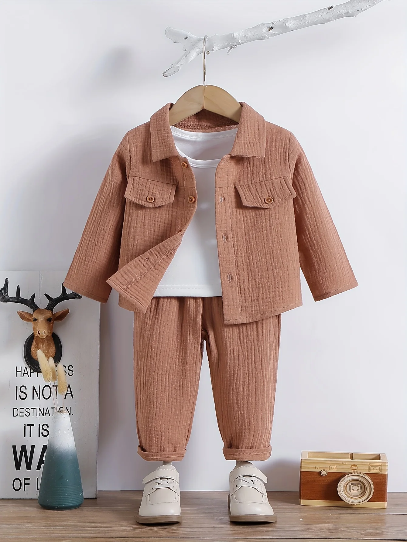 Весенний повседневный минималистичный однотонный комплект из рубашки и брюк с лацканами для маленьких мальчиков, идеально подходит для повседневной носки, подарка на День святого Валентина и день рождения
Весенний повседневный минималистичный однотонный комплект из рубашки и брюк с лацканами для маленьких мальчиков, идеально подходит для повседневной носки, подарка на День святого Валентина и день рождения