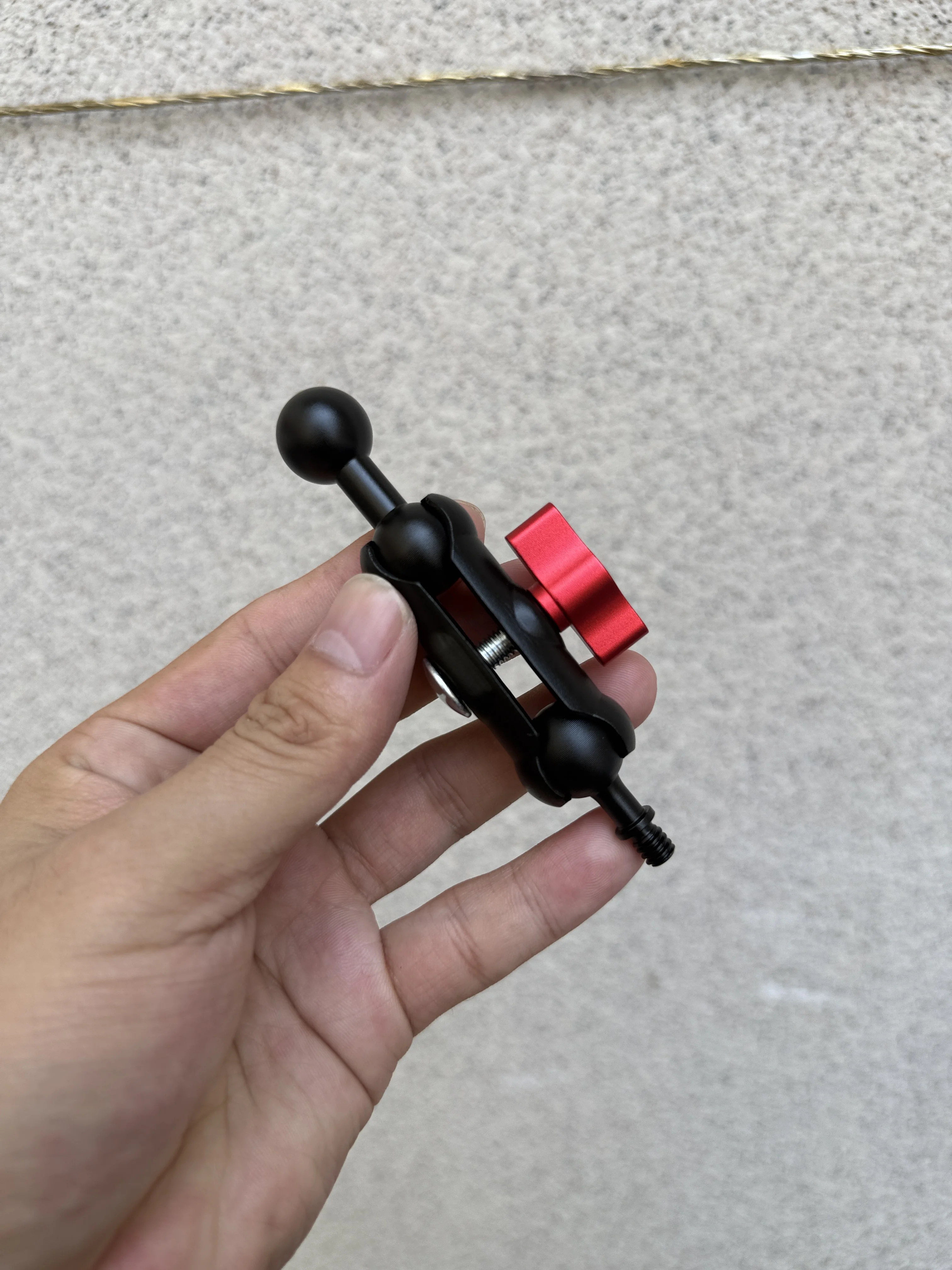 Aluminum Alloy Mobile Phone Stand Cantilever Tripod with 1/4 Screw Ball Head Joint Metal Tripod Replacement Accessories
Aluminum Alloy Mobile Phone Stand Cantilever Tripod with 1/4 Screw Ball Head Joint Metal Tripod Replacement Accessories