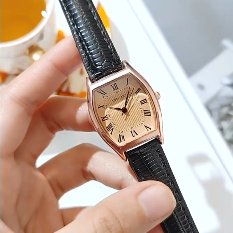 Коричневые часы для женщин Женские наручные часы Ретро Винтажные часы с кожаным браслетом Черные кварцевые наручные часы Женские Наручные
Коричневые часы для женщин Женские наручные часы Ретро Винтажные часы с кожаным браслетом Черные кварцевые наручные часы Женские Наручные