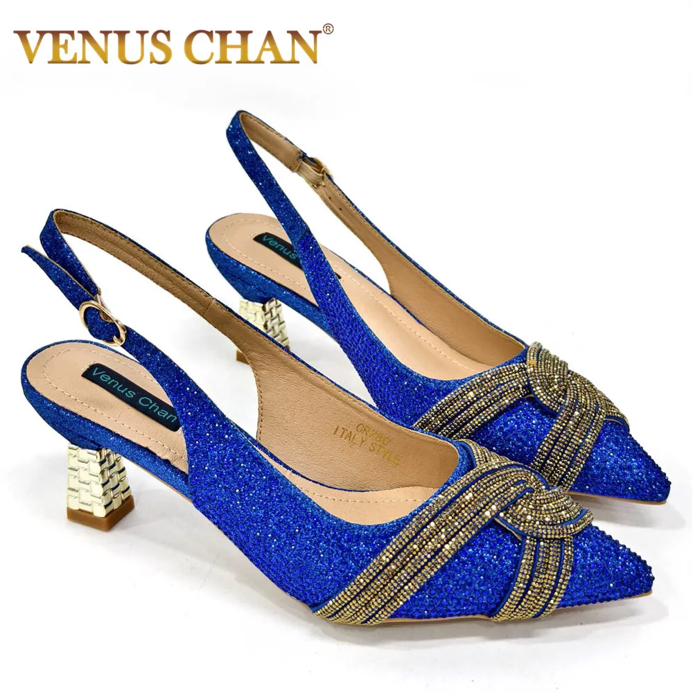 New Fashion Platform Shoes Elegant Ladies Sandals Wedge Heel 6.5 CM Pumps Decorated with Rhinestone Female Retro Shoes
New Fashion Platform Shoes Elegant Ladies Sandals Wedge Heel 6.5 CM Pumps Decorated with Rhinestone Female Retro Shoes