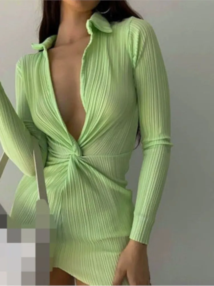 Women's Spring Autumn New Collection Solid Color Fashion Fold Splicing Long Sleeve Sexy Low Cut Polo Neck Short Dress
Women's Spring Autumn New Collection Solid Color Fashion Fold Splicing Long Sleeve Sexy Low Cut Polo Neck Short Dress