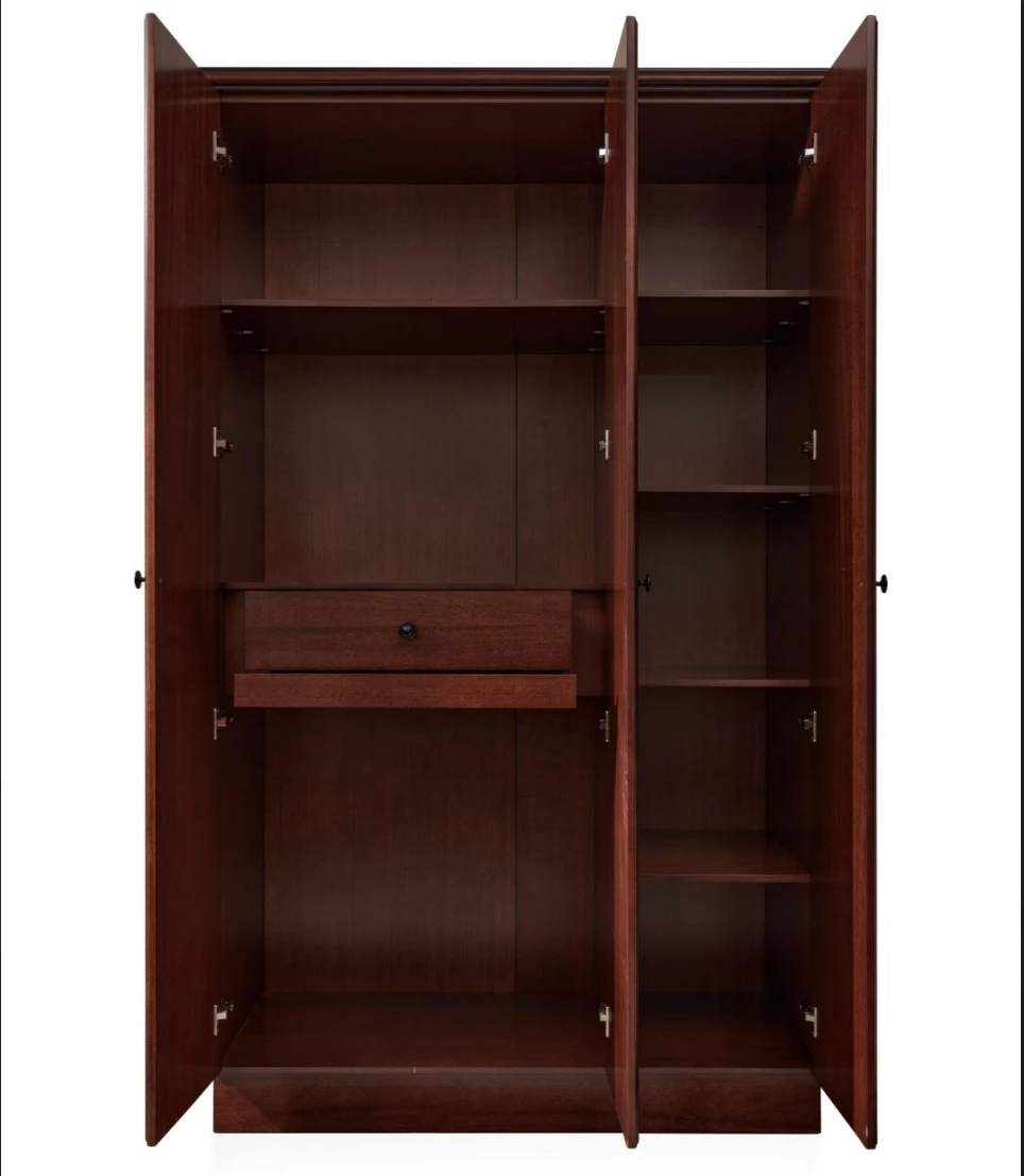 Французский шкаф из цельного дерева с 3-мя дверцами, встроенными полками и ящиками, большое пространство для хранения в спальне.
Французский шкаф из цельного дерева с 3-мя дверцами, встроенными полками и ящиками, большое пространство для хранения в спальне.