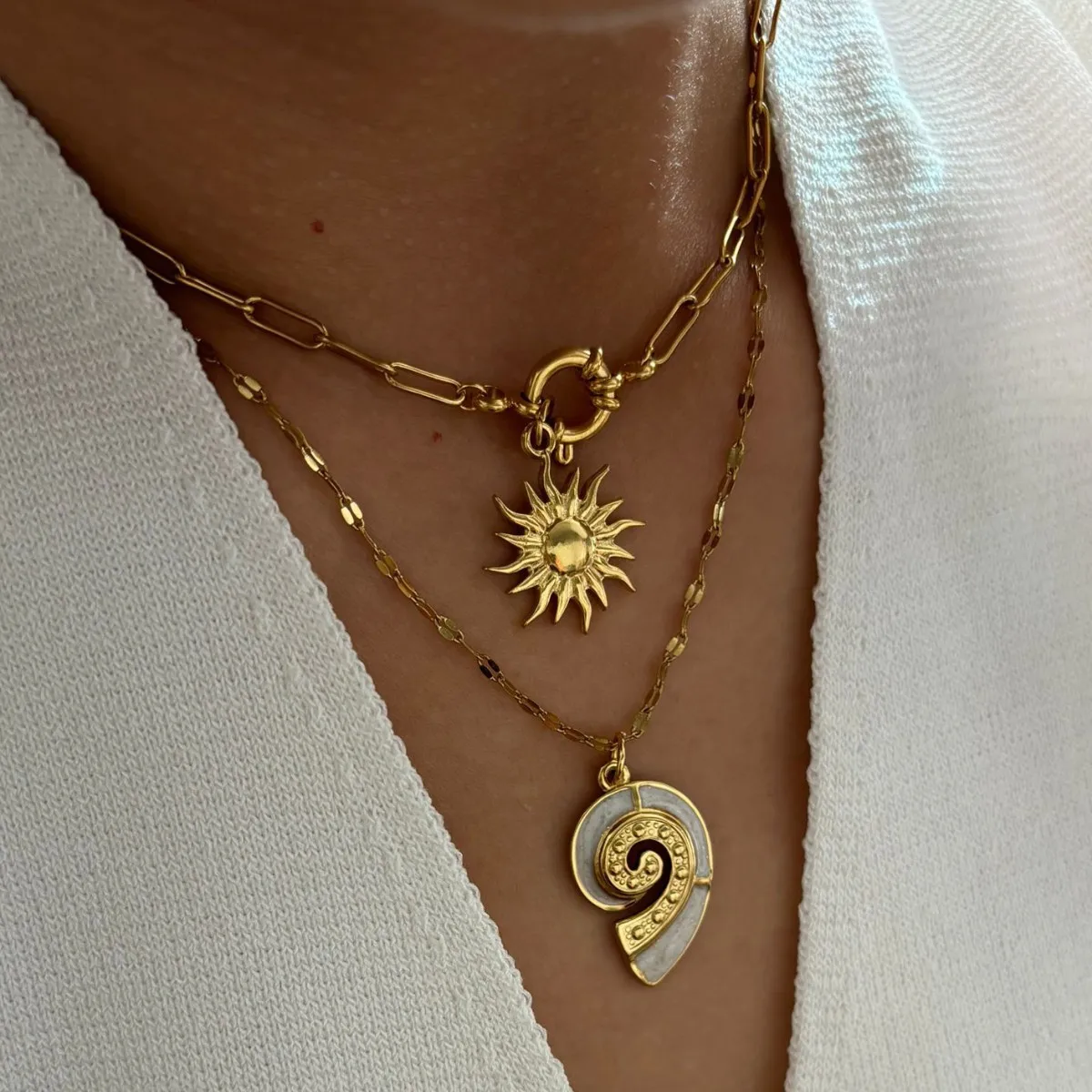 Stainless Steel Sun Flower White Enamel Conch Shell Pendant Necklace for Women High Quality Fashion Party Holiday Jewelry Gift
Stainless Steel Sun Flower White Enamel Conch Shell Pendant Necklace for Women High Quality Fashion Party Holiday Jewelry Gift
