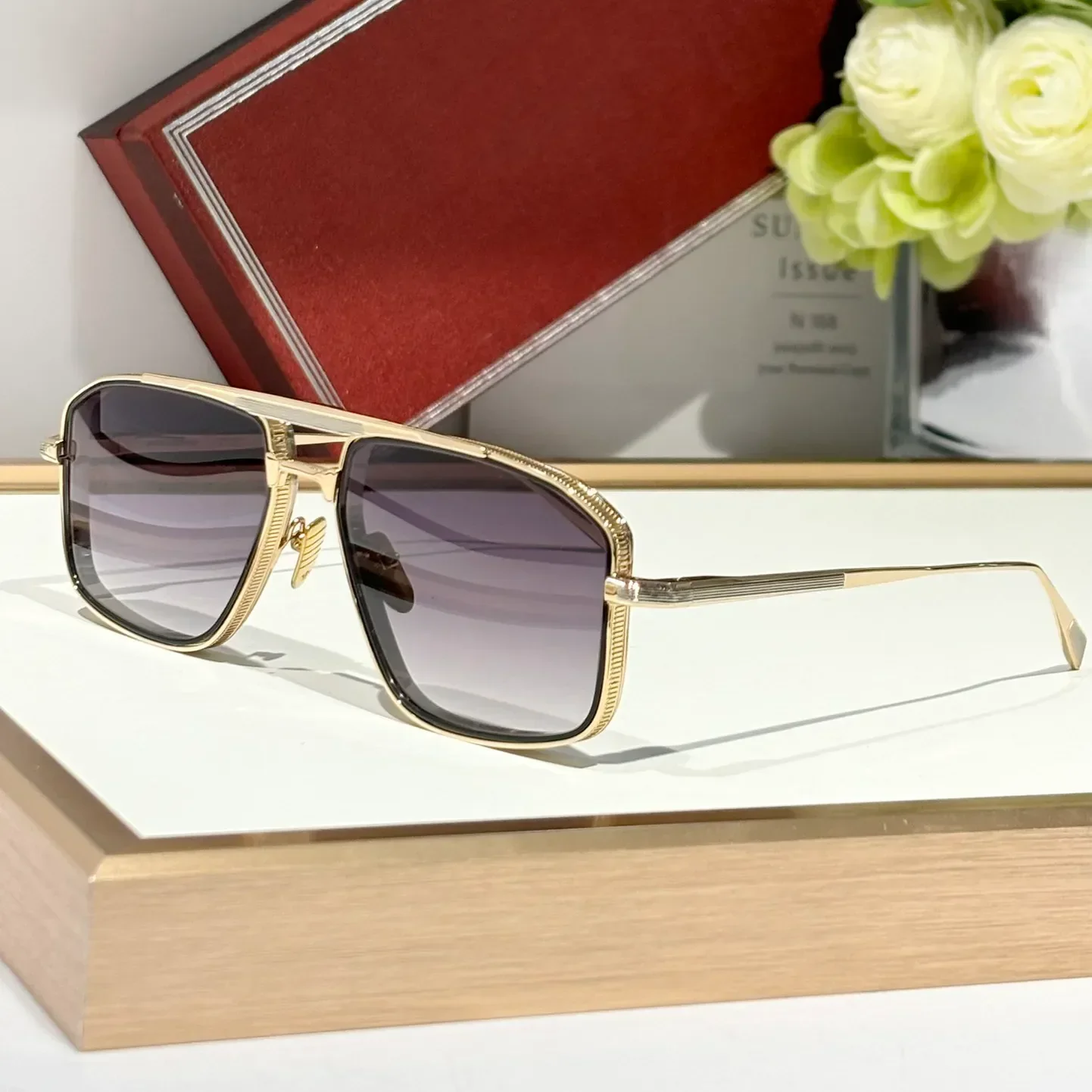 Fashion Sunglasses For Women and Men EARL Style Anti-Ultraviolet Retro Plate Full Frame Special design Glasses Random Box
Fashion Sunglasses For Women and Men EARL Style Anti-Ultraviolet Retro Plate Full Frame Special design Glasses Random Box