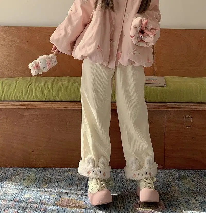 Японские широкие брюки с загнутыми краями, бархатные утепленные вельветовые брюки на осень-зиму, мягкие прямые свободные повседневные брюки для студентов, милые
Японские широкие брюки с загнутыми краями, бархатные утепленные вельветовые брюки на осень-зиму, мягкие прямые свободные повседневные брюки для студентов, милые