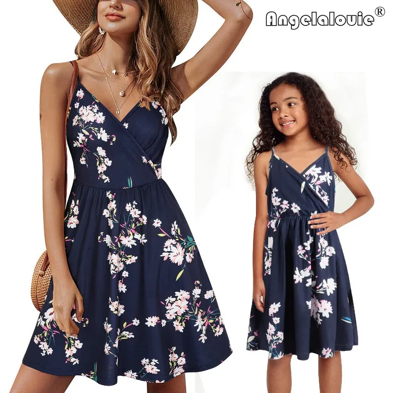 Summer Women Girl Kid Mother And Daughter Floral Long For Mommy and Me Family Matching Look Outfit Dress clothes
Summer Women Girl Kid Mother And Daughter Floral Long For Mommy and Me Family Matching Look Outfit Dress clothes