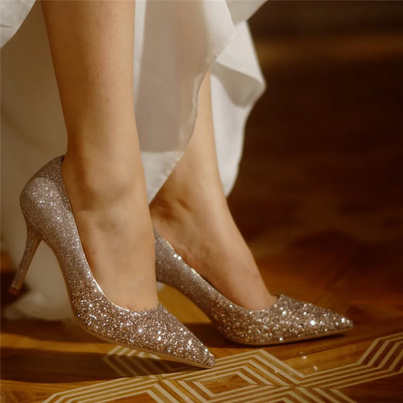 Women Pointed Toe Thin Heel Shoes Ladies Bridal Golden High Heel Shoes Office Female Party Wedding Bridesmaids Shoes
Women Pointed Toe Thin Heel Shoes Ladies Bridal Golden High Heel Shoes Office Female Party Wedding Bridesmaids Shoes