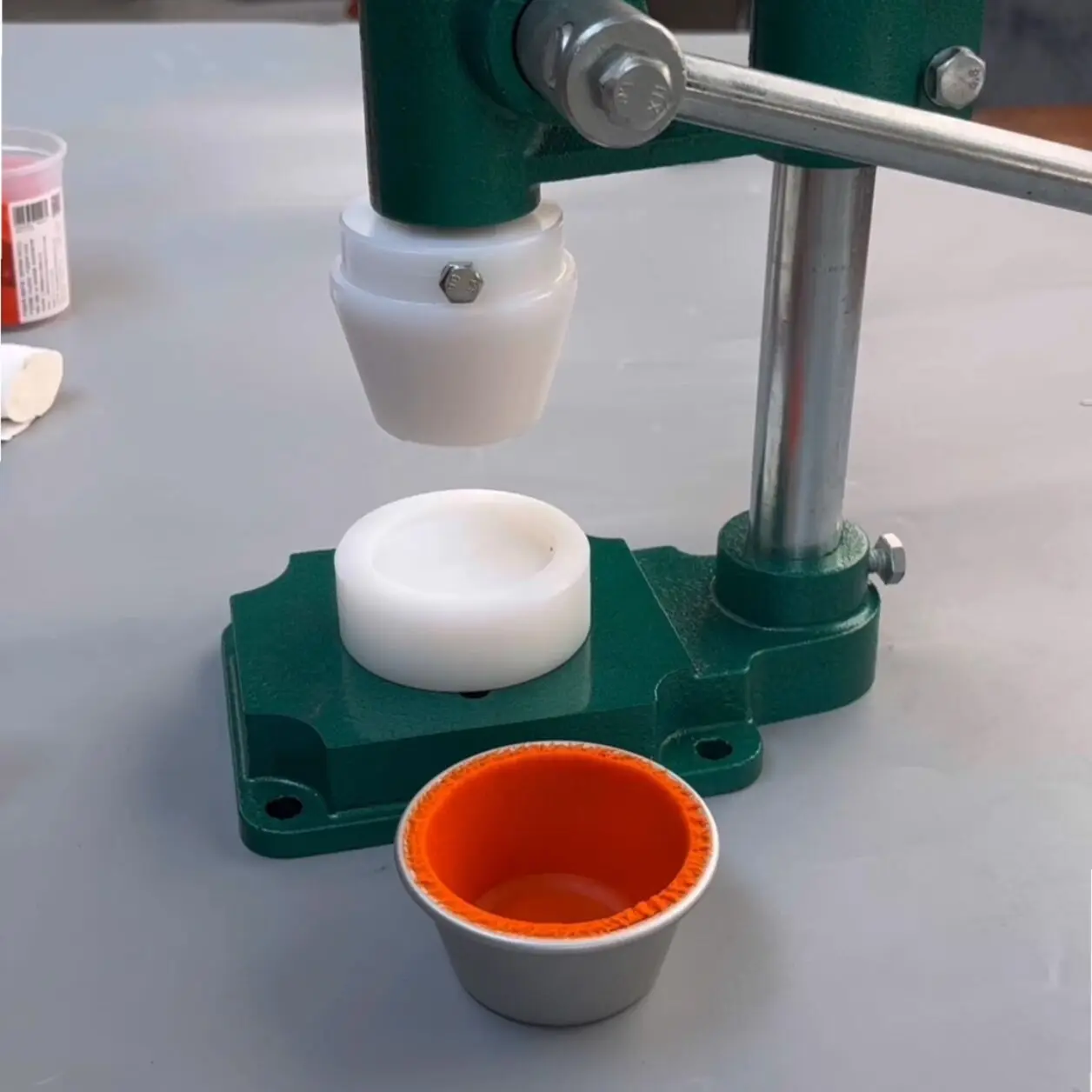 Ручная машина для прессования яичных пирогов, машина для формования кожи тарталеток
Ручная машина для прессования яичных пирогов, машина для формования кожи тарталеток