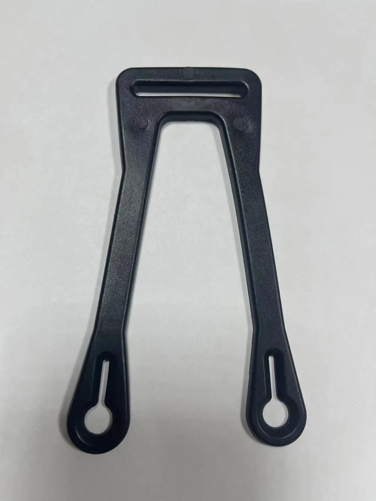 baby Buckles, Snaphooks, Gatekeepers Plastic Horseshoe Shims u shape Buckle Adjustable hooks on both ends
baby Buckles, Snaphooks, Gatekeepers Plastic Horseshoe Shims u shape Buckle Adjustable hooks on both ends