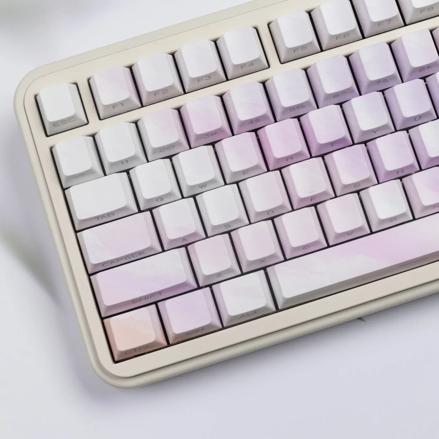 Watercolor side engraved transparent keycap original factory height gradual change
Watercolor side engraved transparent keycap original factory height gradual change