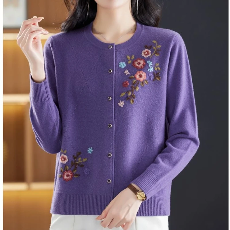 Women Sweater Fashion Embroidered Knitted Cardigan Autumn Winter O Neck Single-breasted Long-sleeve Knit Sweater Bottom Shirt
Women Sweater Fashion Embroidered Knitted Cardigan Autumn Winter O Neck Single-breasted Long-sleeve Knit Sweater Bottom Shirt