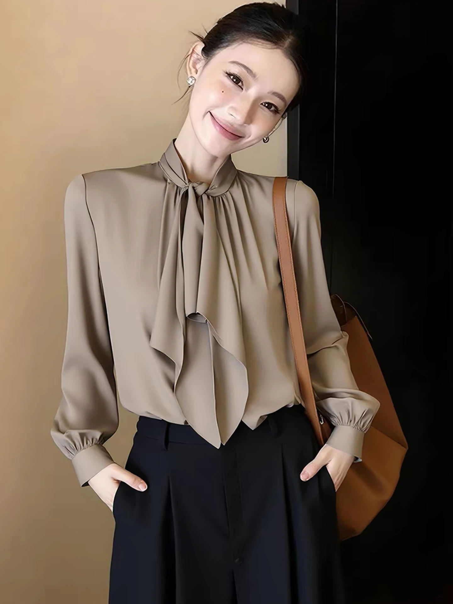Elegant Unique Luxury Long Sleeve Shirt Casual Trendy Spring Fashionable Shirt Stylish Blouse Korean Style Commute Wind
Elegant Unique Luxury Long Sleeve Shirt Casual Trendy Spring Fashionable Shirt Stylish Blouse Korean Style Commute Wind