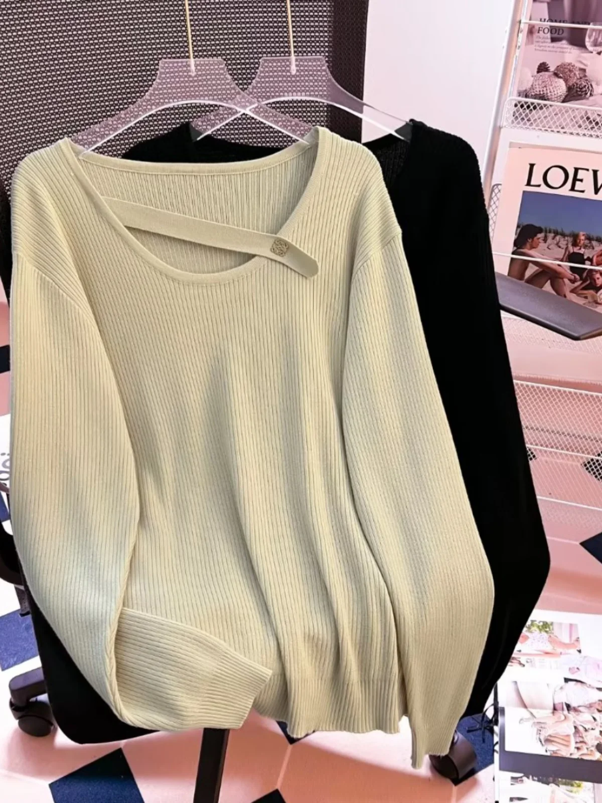 plus Size Women's Sweater Long Sleeve Inner Wear Belly Cover Korean Style V-Neck Polyester Fiber Thin And Short Length
plus Size Women's Sweater Long Sleeve Inner Wear Belly Cover Korean Style V-Neck Polyester Fiber Thin And Short Length