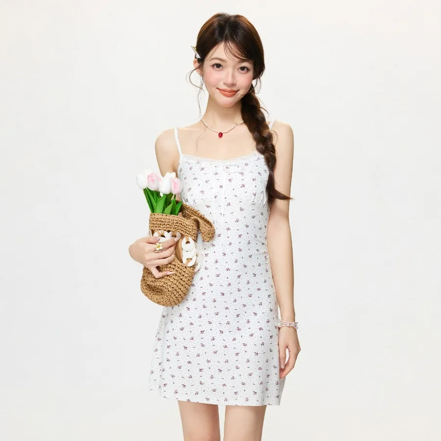 【New style】Pure desire style white floral lace stitching suspender dress women's 2026 spring and summer mid-length waist skirt
【New style】Pure desire style white floral lace stitching suspender dress women's 2026 spring and summer mid-length waist skirt