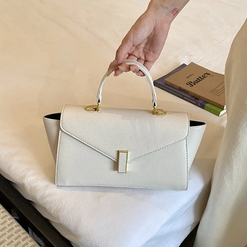 Classic Elegant Crossbody Diaper Bag: Luxury Women's Handbag With Vintage Designer Look And Large Capacity For Messenger Tote
Classic Elegant Crossbody Diaper Bag: Luxury Women's Handbag With Vintage Designer Look And Large Capacity For Messenger Tote