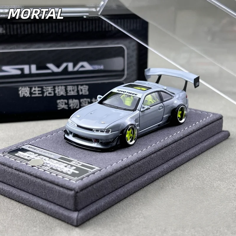 MORTAL 1:64 Daily Production S14 GT-SPEC V1 SEIJI Cast Alloy Automobile Model, Boys' Toy, Adult Collection Decoration Item.
MORTAL 1:64 Daily Production S14 GT-SPEC V1 SEIJI Cast Alloy Automobile Model, Boys' Toy, Adult Collection Decoration Item.