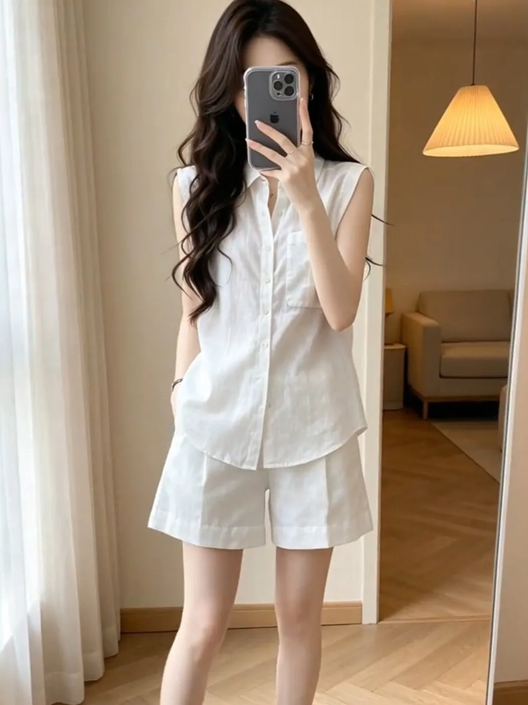 Elegant White Neck Sleeveless Vest Set Summer Thin Loose Tank Shirt Shorts Two Piece Set Casual Style Breathable Comfort...
Elegant White Neck Sleeveless Vest Set Summer Thin Loose Tank Shirt Shorts Two Piece Set Casual Style Breathable Comfort...