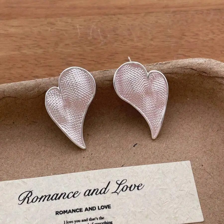 Irregular Heart Shape Stud Earrings Fashion Light Luxury Jewelry
Irregular Heart Shape Stud Earrings Fashion Light Luxury Jewelry