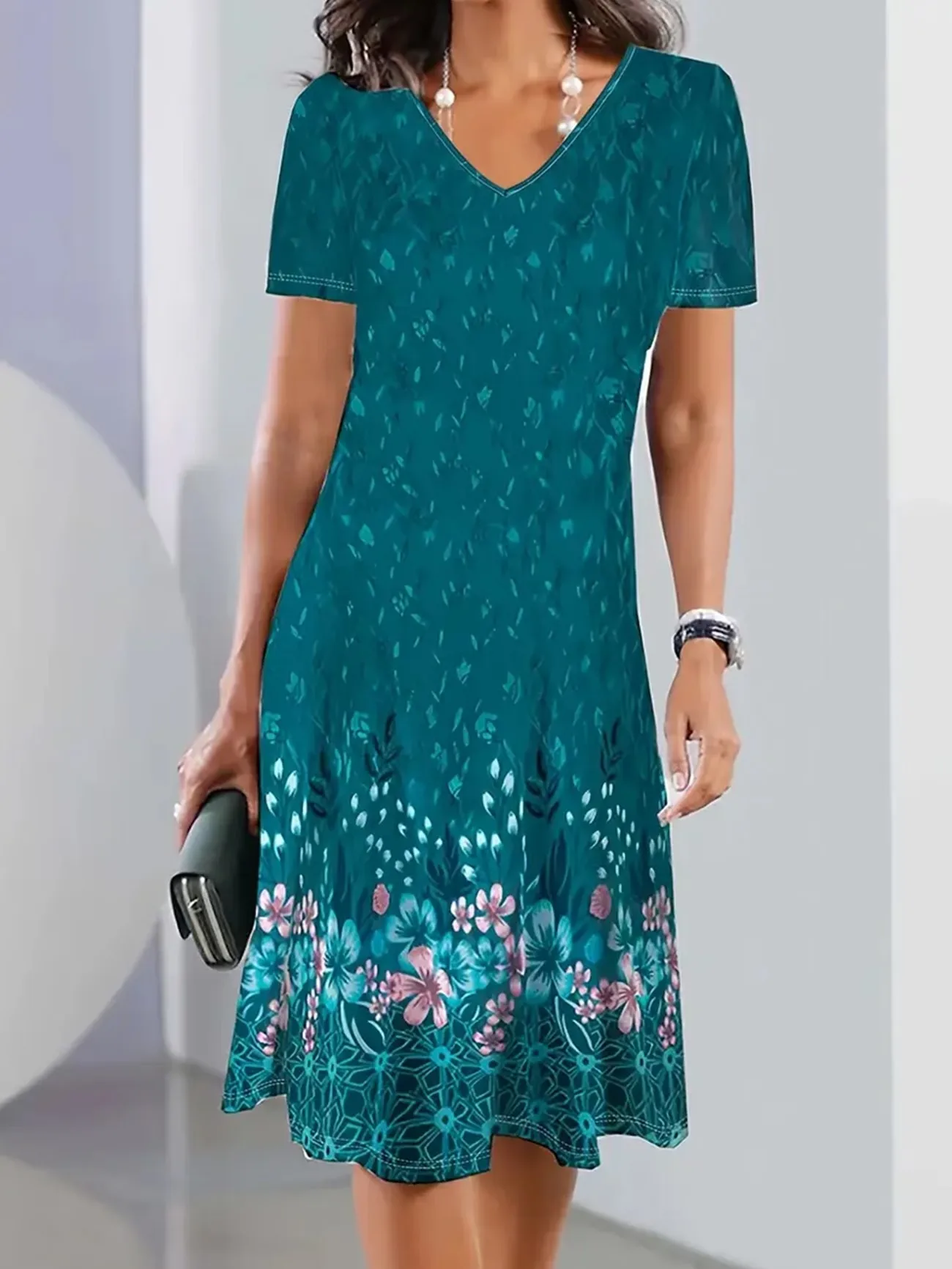 3D printing, simple and elegant vacation fashion breathable V-neck short sleeved dress, summer new casual style
3D printing, simple and elegant vacation fashion breathable V-neck short sleeved dress, summer new casual style