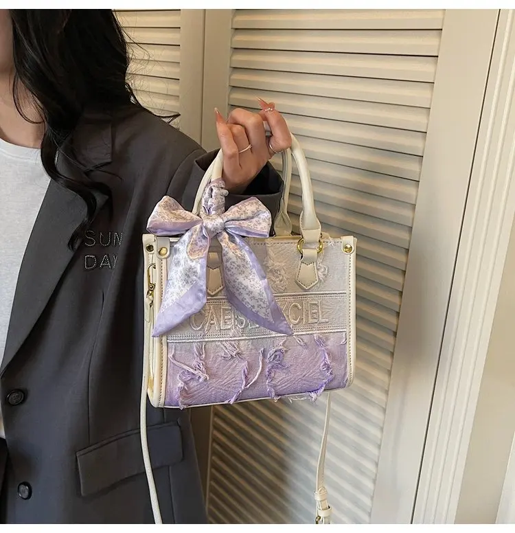 2026 New Fashion Women's High-End Large Capacity Commuter Bag Korean Style Versatile Shoulder Crossbody Handbag
2026 New Fashion Women's High-End Large Capacity Commuter Bag Korean Style Versatile Shoulder Crossbody Handbag