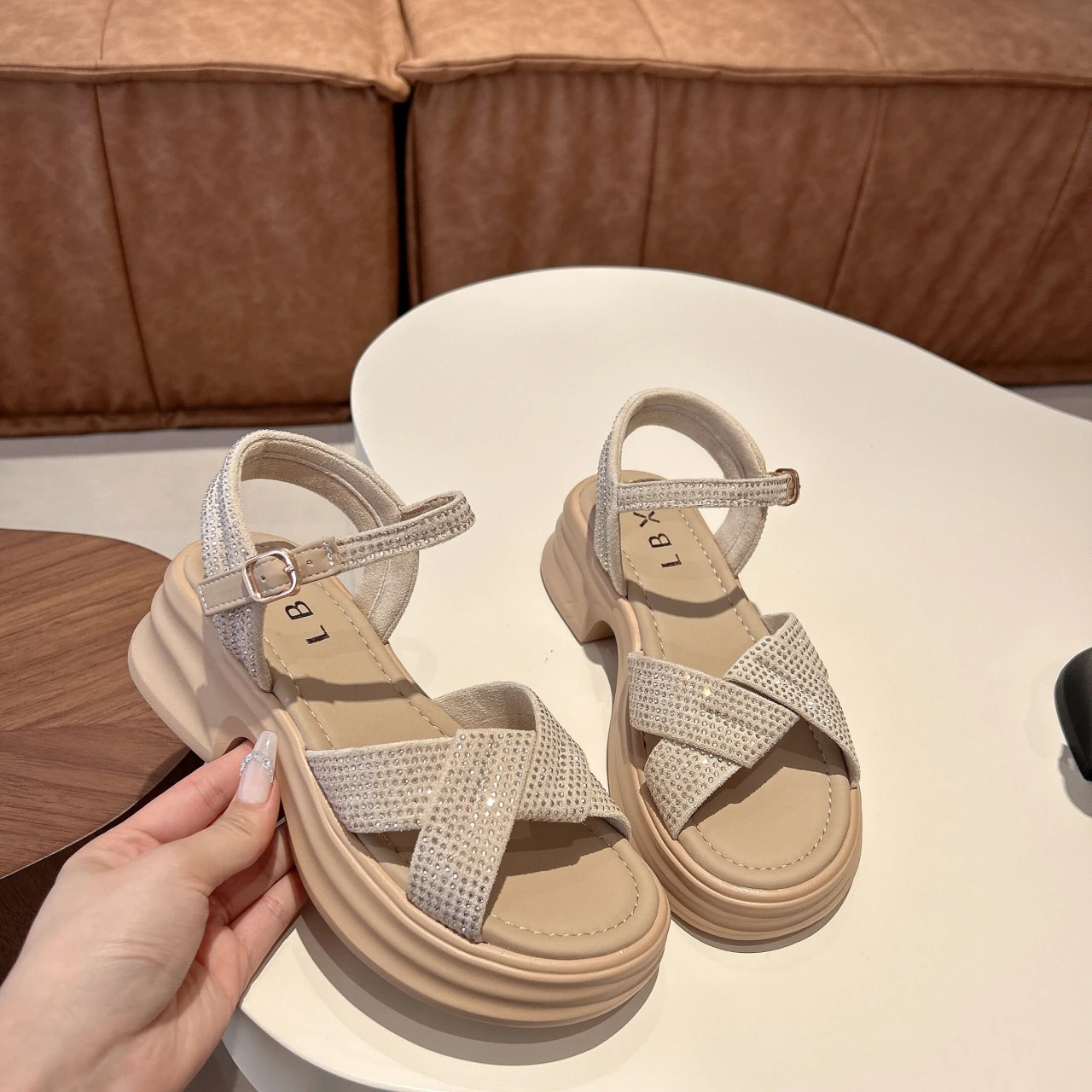 Women's Shoes 35-40 Spring Diamond Fashion Sandals Flat Comfortable Slippers Street Outdoor Sandals Casual Shoes
Women's Shoes 35-40 Spring Diamond Fashion Sandals Flat Comfortable Slippers Street Outdoor Sandals Casual Shoes