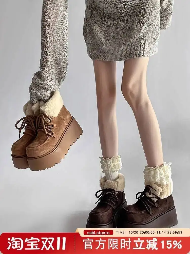 Women Boots 2025 Autumn Winter New Women's Ankle Snow Boots Frosted Paneled Furry Lace Up Thick Soled Fleece Lined Cotton Shoes
Women Boots 2025 Autumn Winter New Women's Ankle Snow Boots Frosted Paneled Furry Lace Up Thick Soled Fleece Lined Cotton Shoes