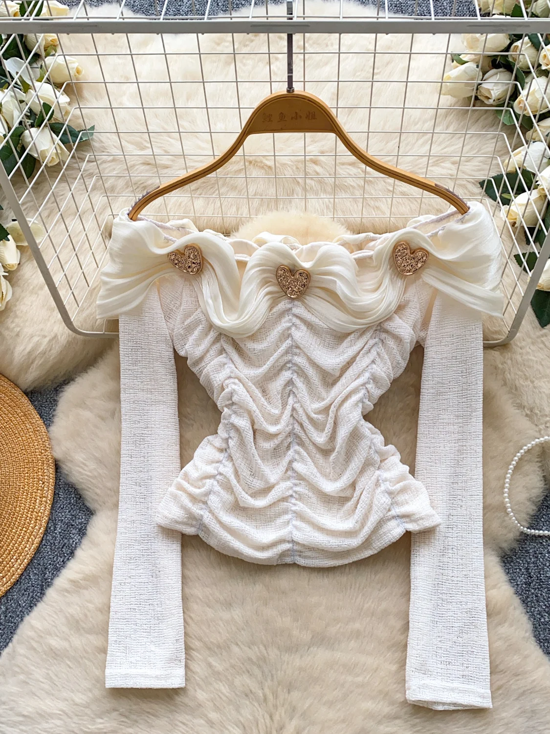 Женская осенняя блузка во французском стиле на одно плечо с металлическими пуговицами, плиссированная с длинными рукавами, короткая базовая рубашка для девочек, пуловер, топ BL291
Женская осенняя блузка во французском стиле на одно плечо с металлическими пуговицами, плиссированная с длинными рукавами, короткая базовая рубашка для девочек, пуловер, топ BL291