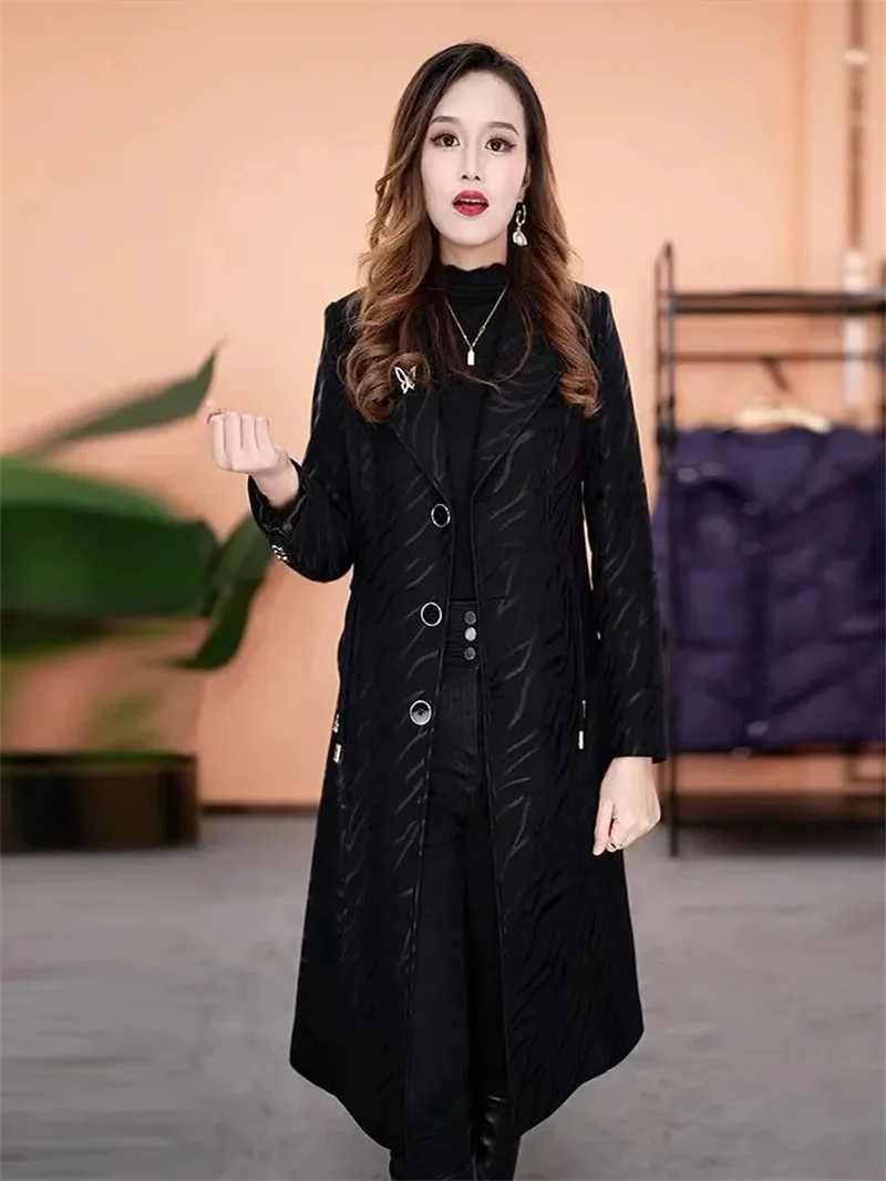 Fashion Windbreaker Women's New Temperament In Spring 2023 Is Slim And Slim And The Long-Sleeved Coat Is Versatile.
Fashion Windbreaker Women's New Temperament In Spring 2023 Is Slim And Slim And The Long-Sleeved Coat Is Versatile.