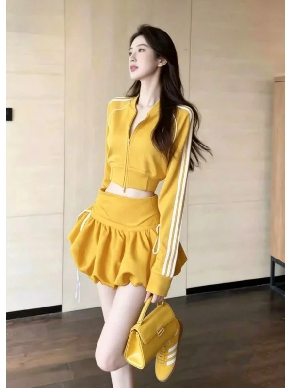 Korean Sporty Zipper Sweatshirt Set Women's Spring New Anti-Aging High-End Top Skirt Two-Piece Set Trendy Short Length Long S...
Korean Sporty Zipper Sweatshirt Set Women's Spring New Anti-Aging High-End Top Skirt Two-Piece Set Trendy Short Length Long S...
