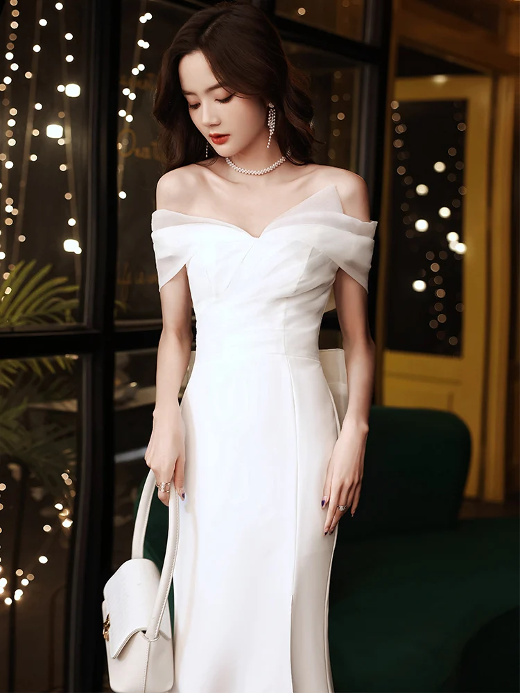 Элегантное белое вечернее платье на одно плечо для женщин: роскошное, модное, для торжественных мероприятий и балов
Элегантное белое вечернее платье на одно плечо для женщин: роскошное, модное, для торжественных мероприятий и балов