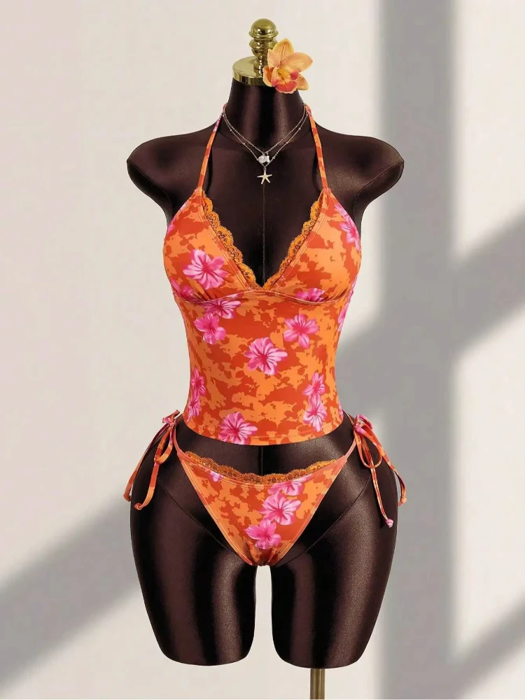 Lace Patchwork Sexy Vacation Style Trendy Bikini Swimsuit Set European And American Punk New Classics Printed Slim V-neck Bikini
Lace Patchwork Sexy Vacation Style Trendy Bikini Swimsuit Set European And American Punk New Classics Printed Slim V-neck Bikini