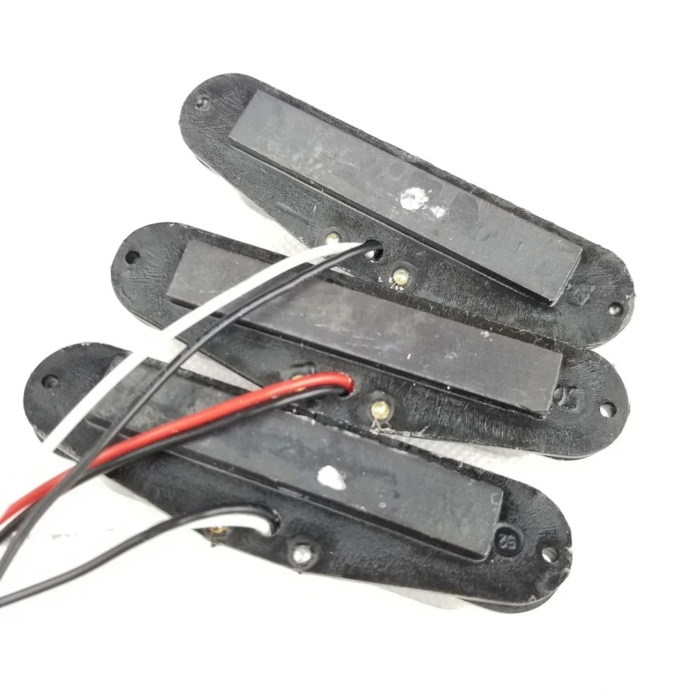 Wilkinson WOVS Electric Guitar Pickups Set Vintage Voice Single Coil ST Black
Wilkinson WOVS Electric Guitar Pickups Set Vintage Voice Single Coil ST Black