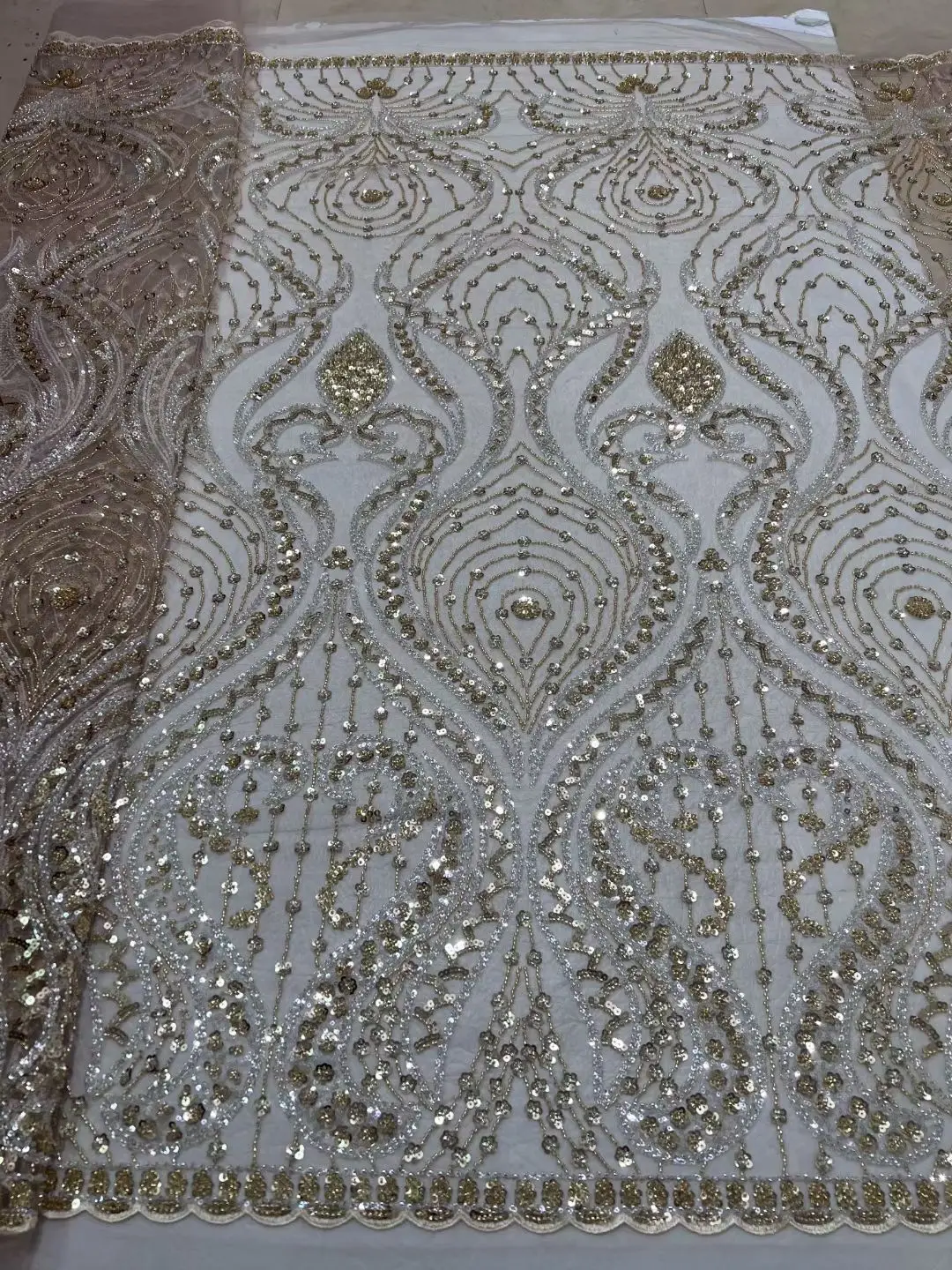 African Fashion High Quality Embroidery beads Sequins French Tulle Lace Fabric J-1302551Sewing For Nigerian Lady
African Fashion High Quality Embroidery beads Sequins French Tulle Lace Fabric J-1302551Sewing For Nigerian Lady