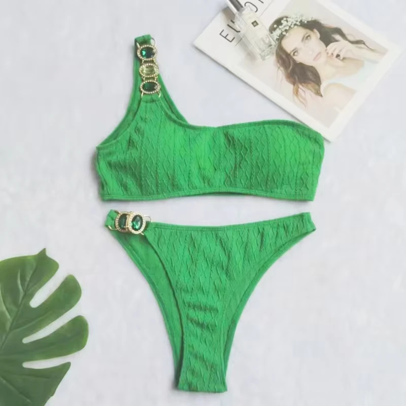 Bikini with chest pads, sexy tight-fitting sleeveless swimsuit, two-piece luxurious crystal embellished thickened bikini swimwea
Bikini with chest pads, sexy tight-fitting sleeveless swimsuit, two-piece luxurious crystal embellished thickened bikini swimwea