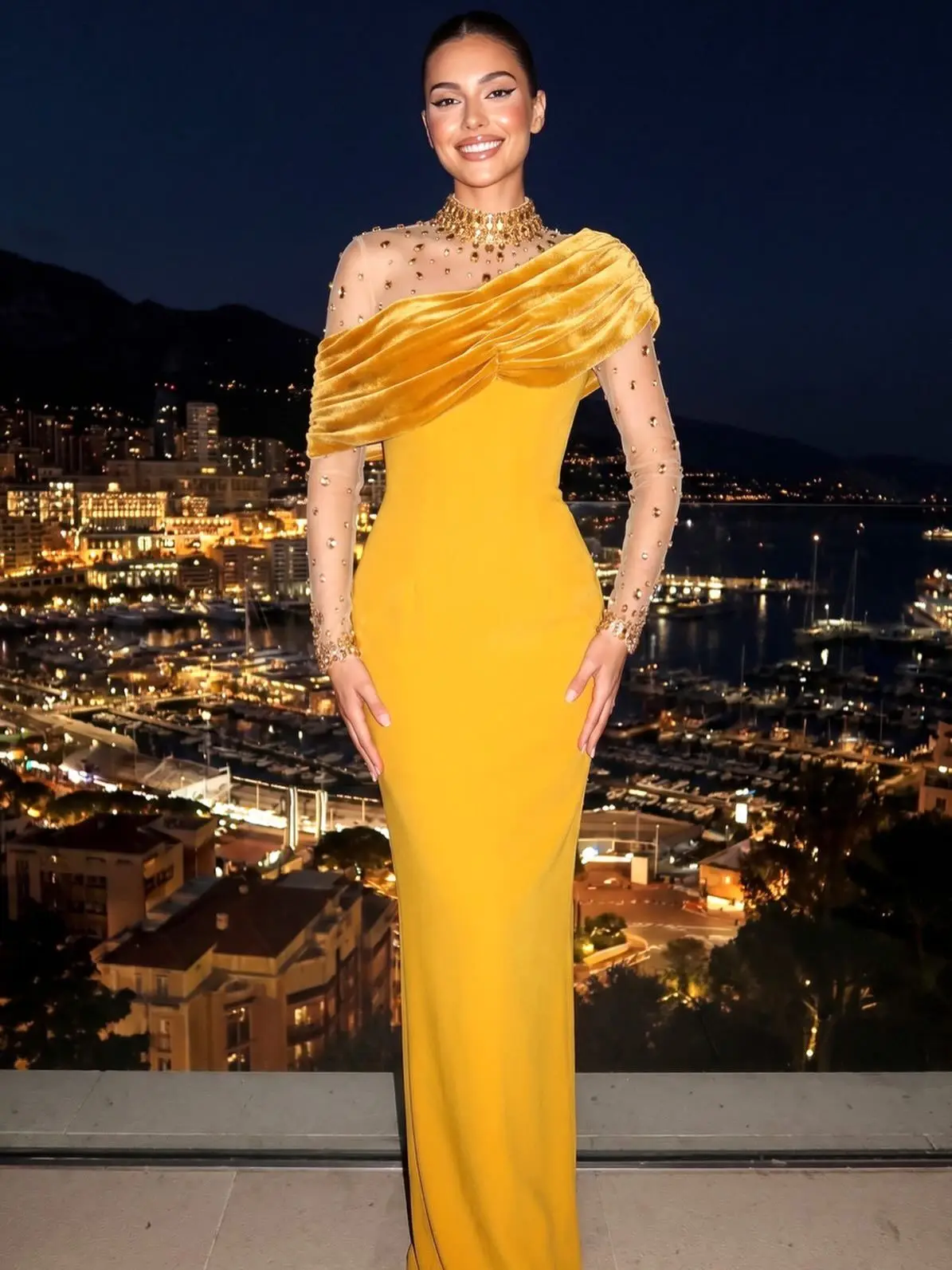 Elegant High Neck Customized Crystal Stone Evening Dress Chic Yellow One Shoulder Fold Slim Fit Cocktail Prom Party Vestidos
Elegant High Neck Customized Crystal Stone Evening Dress Chic Yellow One Shoulder Fold Slim Fit Cocktail Prom Party Vestidos