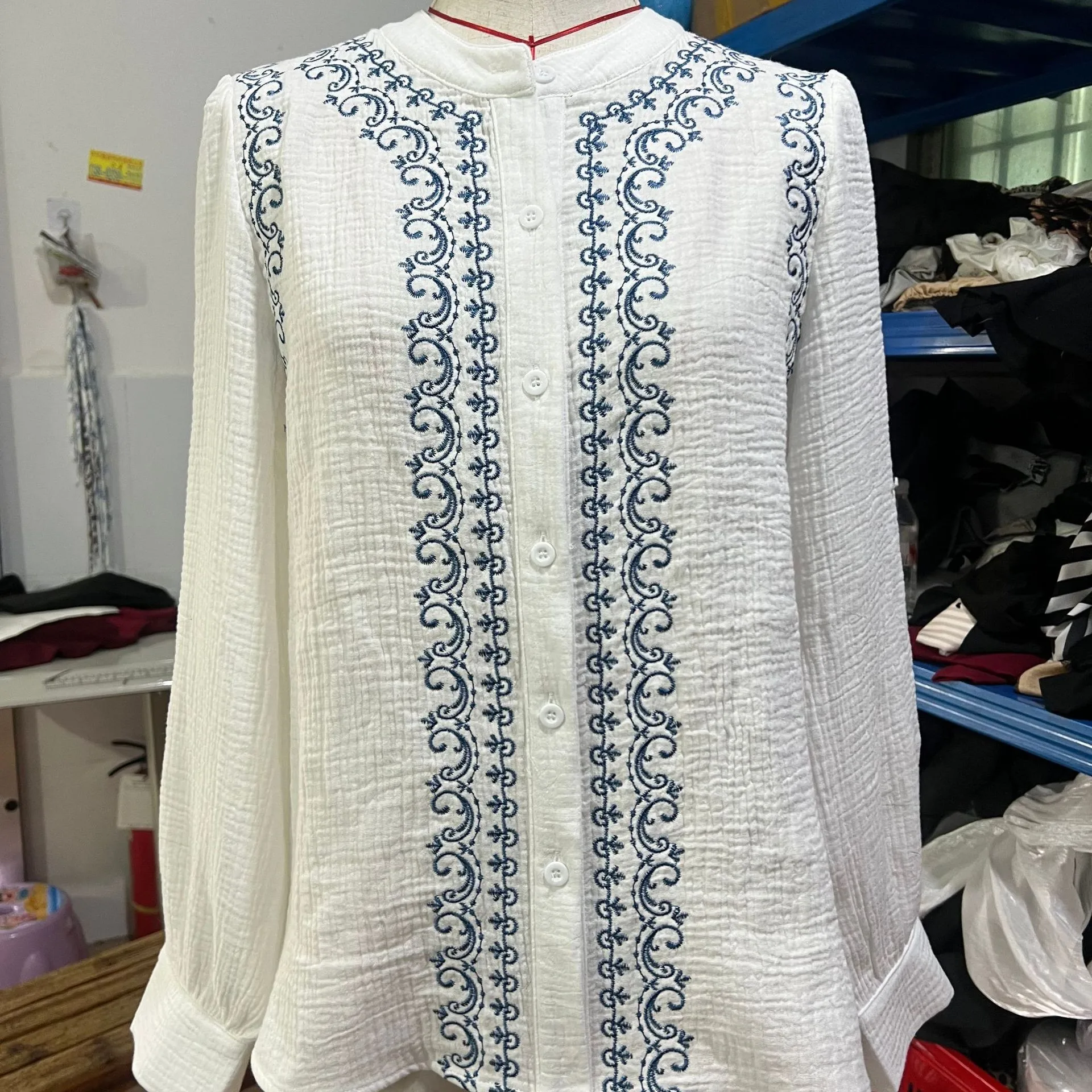 Women's Blue Floral Embroidery Blouse Long Sleeve V Neck Puff Sleeve Button up Cotton Shirt Mandarin Collar Casual Top
Women's Blue Floral Embroidery Blouse Long Sleeve V Neck Puff Sleeve Button up Cotton Shirt Mandarin Collar Casual Top