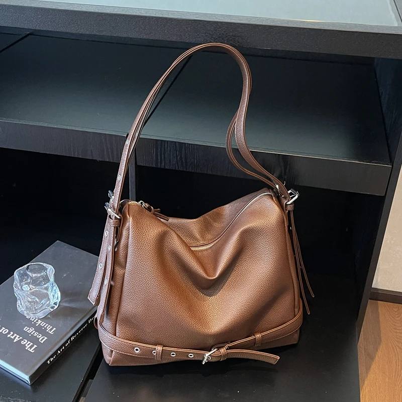 Big Short Handle PU Leather Solid Color Tote Bags for Women 2025 Winter Ladies Shoulder Bag Females Retro Handbags
Big Short Handle PU Leather Solid Color Tote Bags for Women 2025 Winter Ladies Shoulder Bag Females Retro Handbags