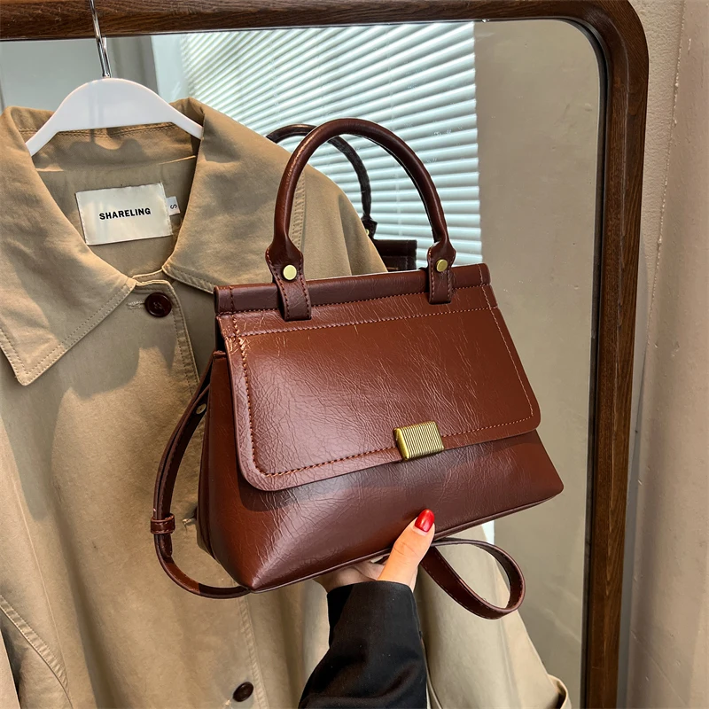 Vintage Brand Design Handbag and Purses for Women Shoulder Crossbody Bags 2022 Fashion Ladies Crossbody Bags High Quality
Vintage Brand Design Handbag and Purses for Women Shoulder Crossbody Bags 2022 Fashion Ladies Crossbody Bags High Quality