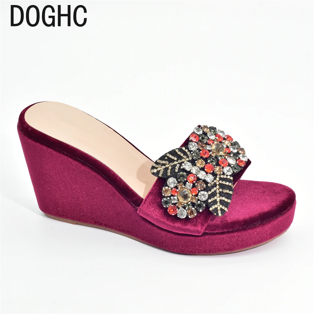 Женские туфли на высоком каблуке, модные элегантные итальянские дизайнерские туфли с круглым носком и принтом, лето 2024
Женские туфли на высоком каблуке, модные элегантные итальянские дизайнерские туфли с круглым носком и принтом, лето 2024